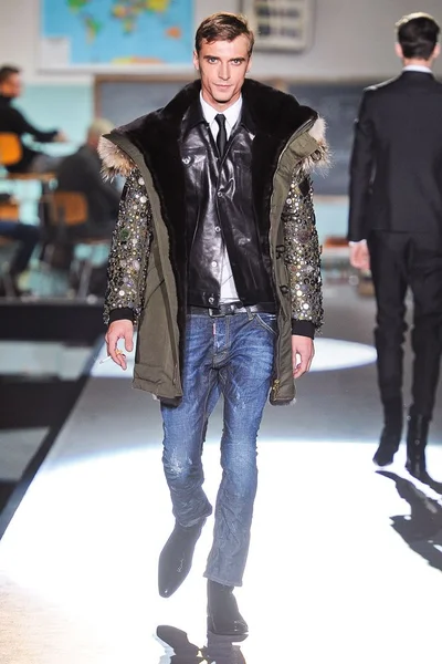 Look 33